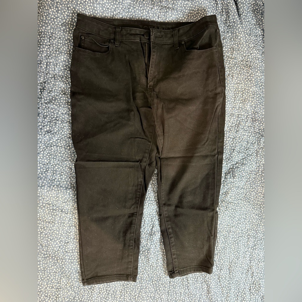 Tahari Women's Capris